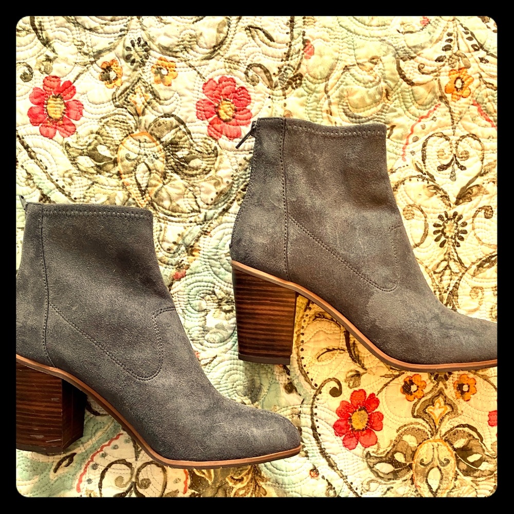 BC Booties size 8 NEW